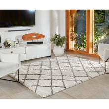 Load image into Gallery viewer, Artisan Diamond Rug - Rug Guru