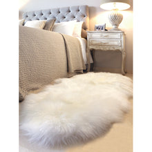 Load image into Gallery viewer, Sheepskin - Natural